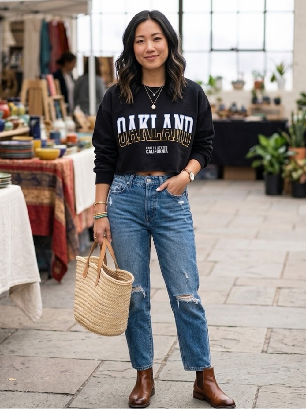 Missguided Oakland California Cropped Black Sweatshirt Size Medium